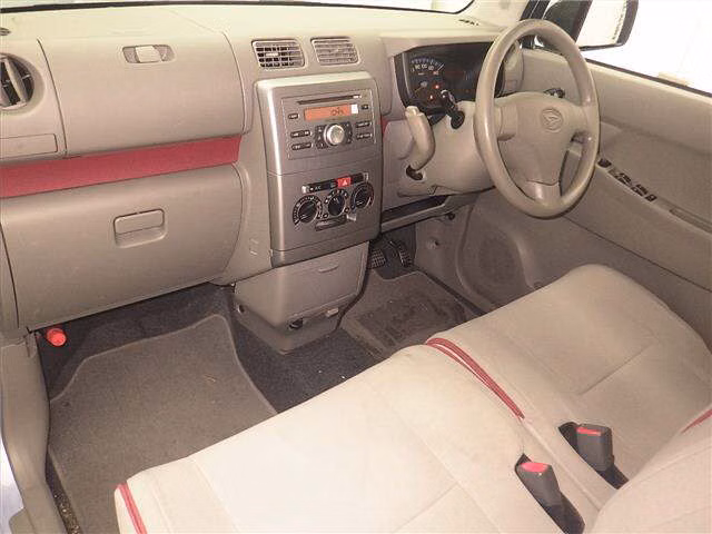 DAIHATSU MOVE CONTE