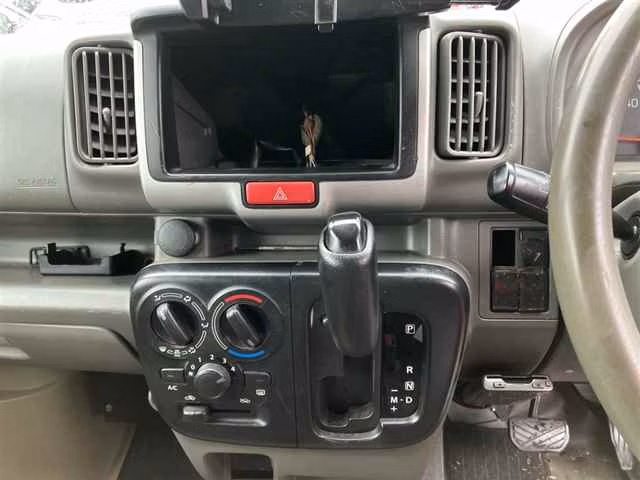 MITSUBISHI MINICAB