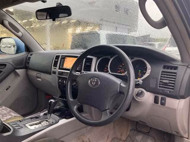 TOYOTA HILUX SURF