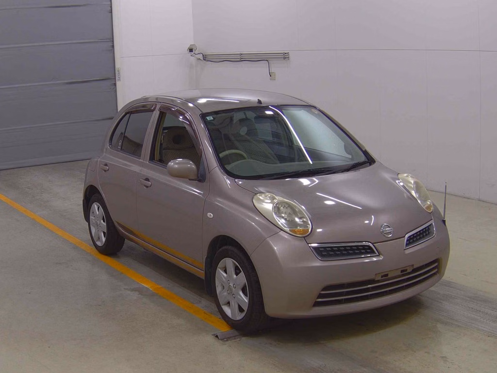 Nissan March