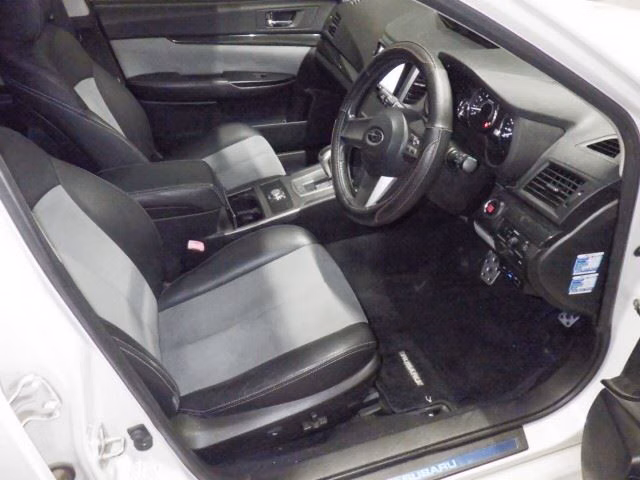 SUBARU LEGACY