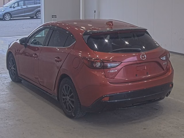 MAZDA AXELA