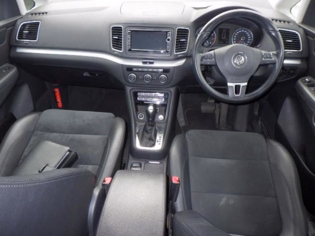 VOLKSWAGEN SHARAN