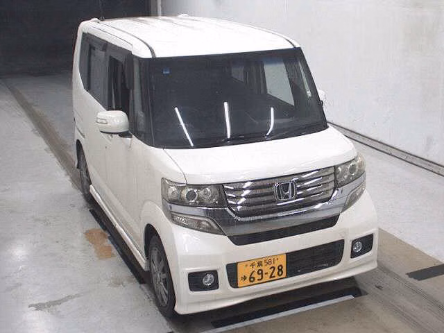 HONDA N-BOX