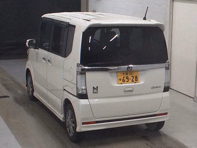 HONDA N-BOX