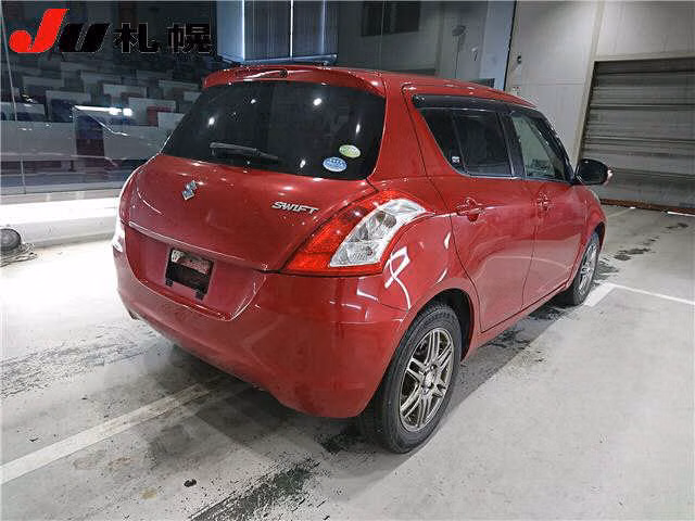 SUZUKI SWIFT