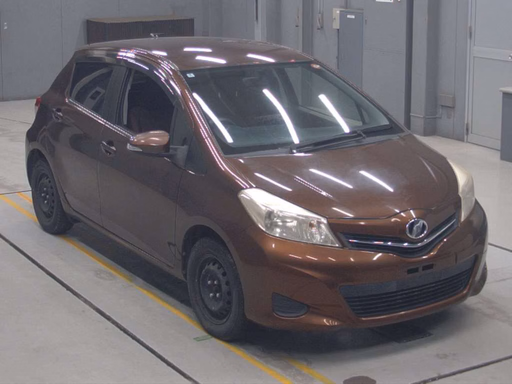 TOYOTA VITZ