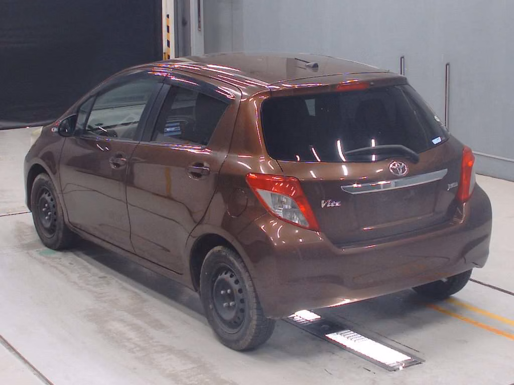 TOYOTA VITZ
