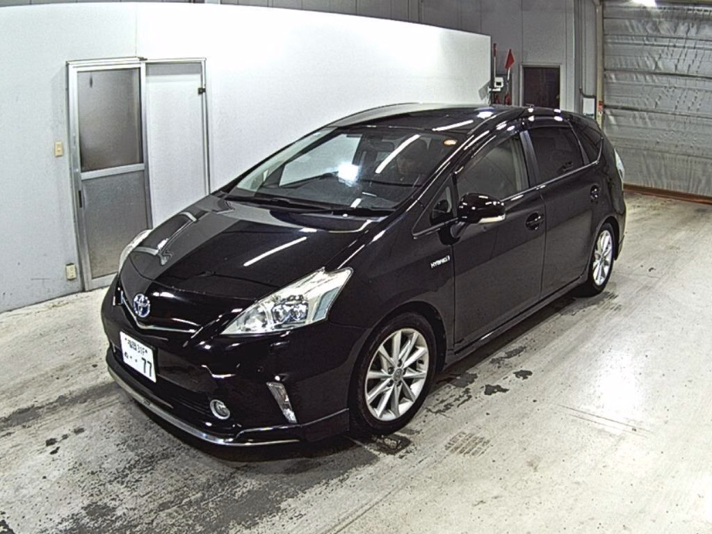 TOYOTA PRIUS ALPHA