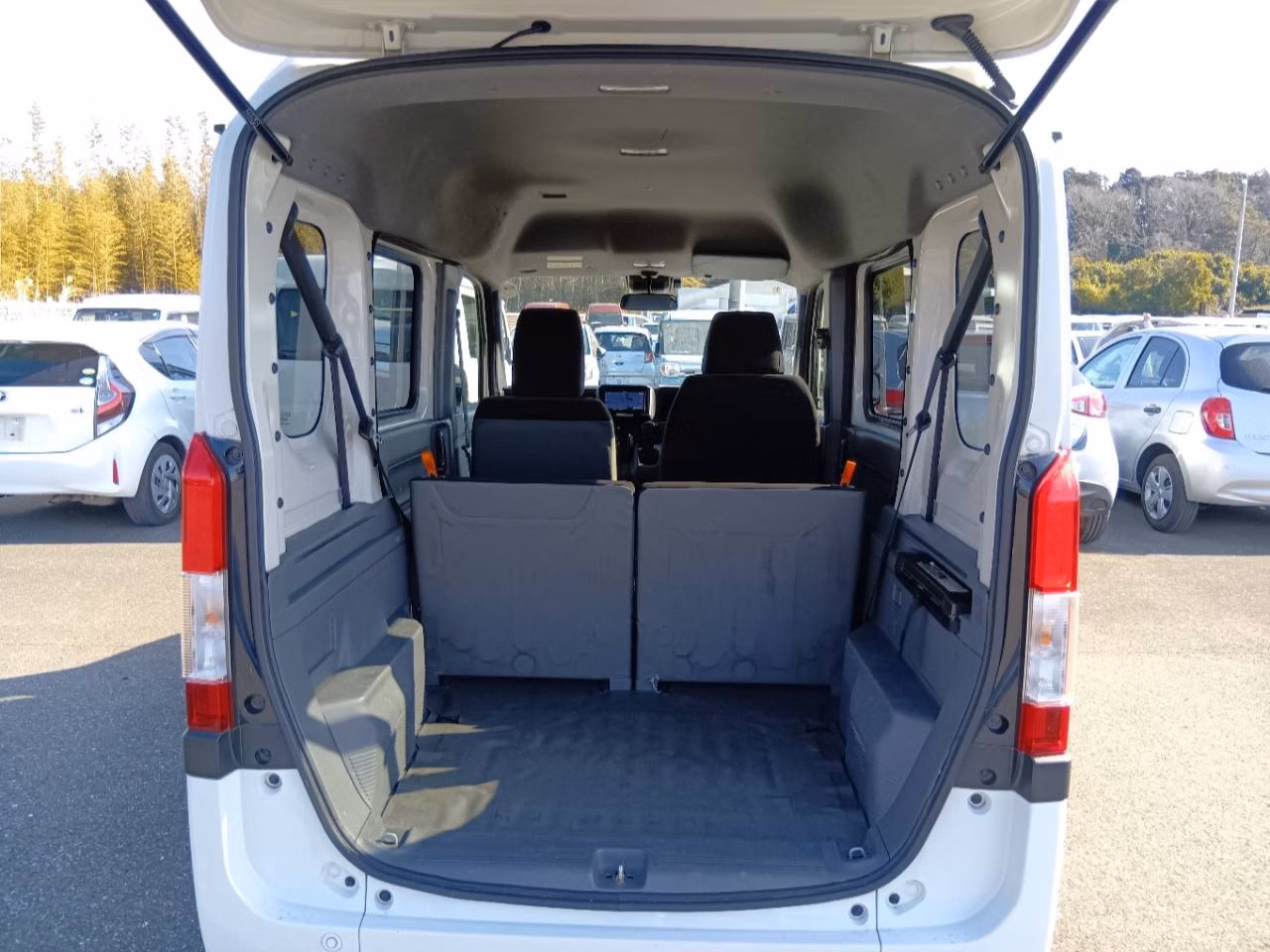 HONDA N-VAN