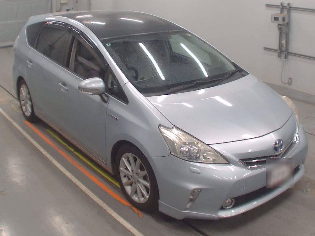 TOYOTA PRIUS ALPHA