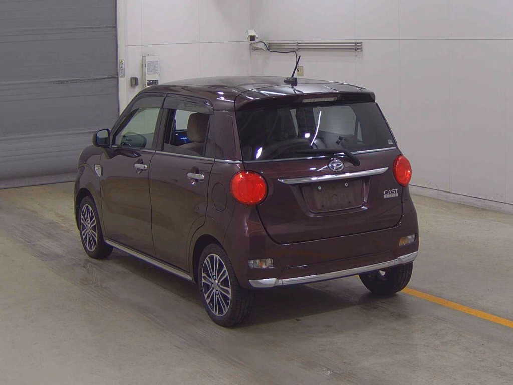DAIHATSU CAST