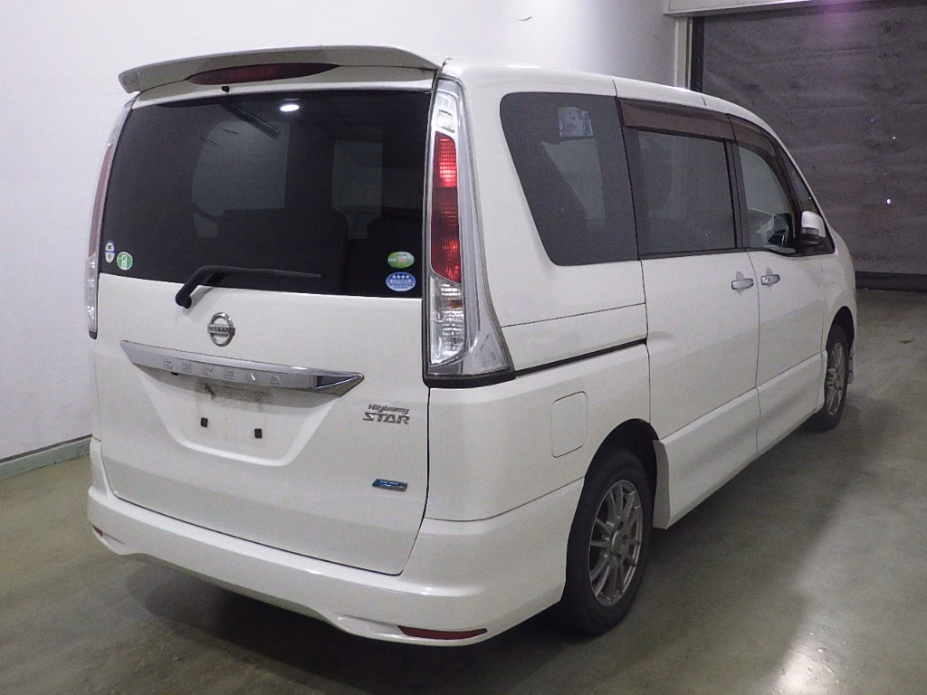 NISSAN SERENA