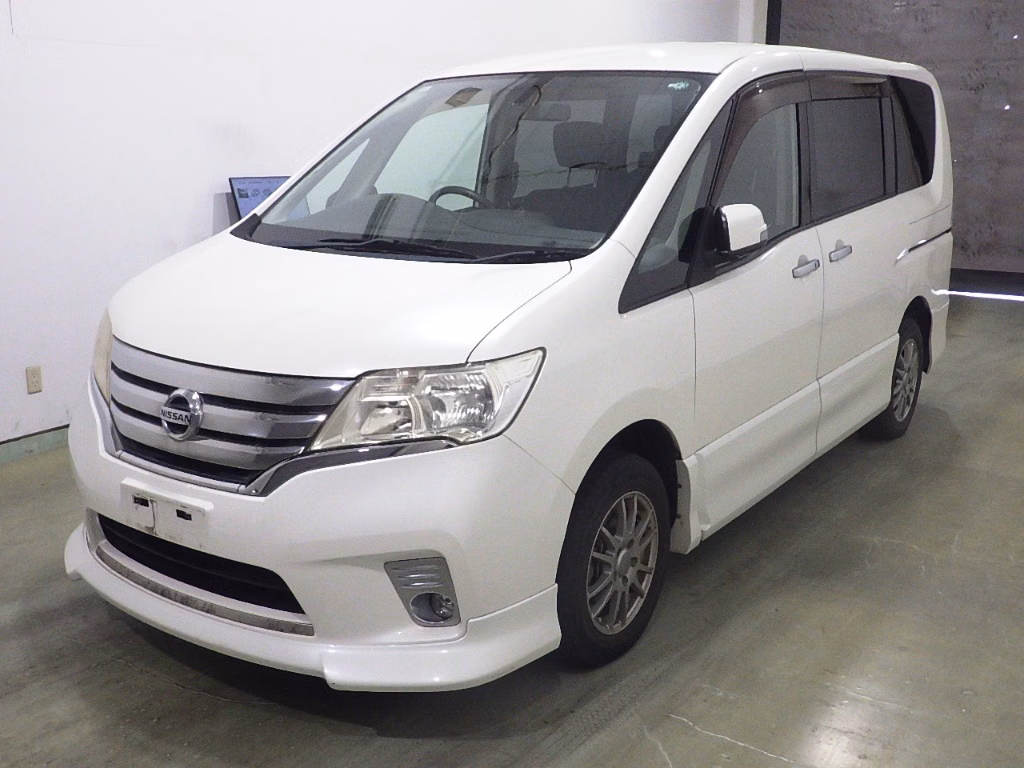 NISSAN SERENA