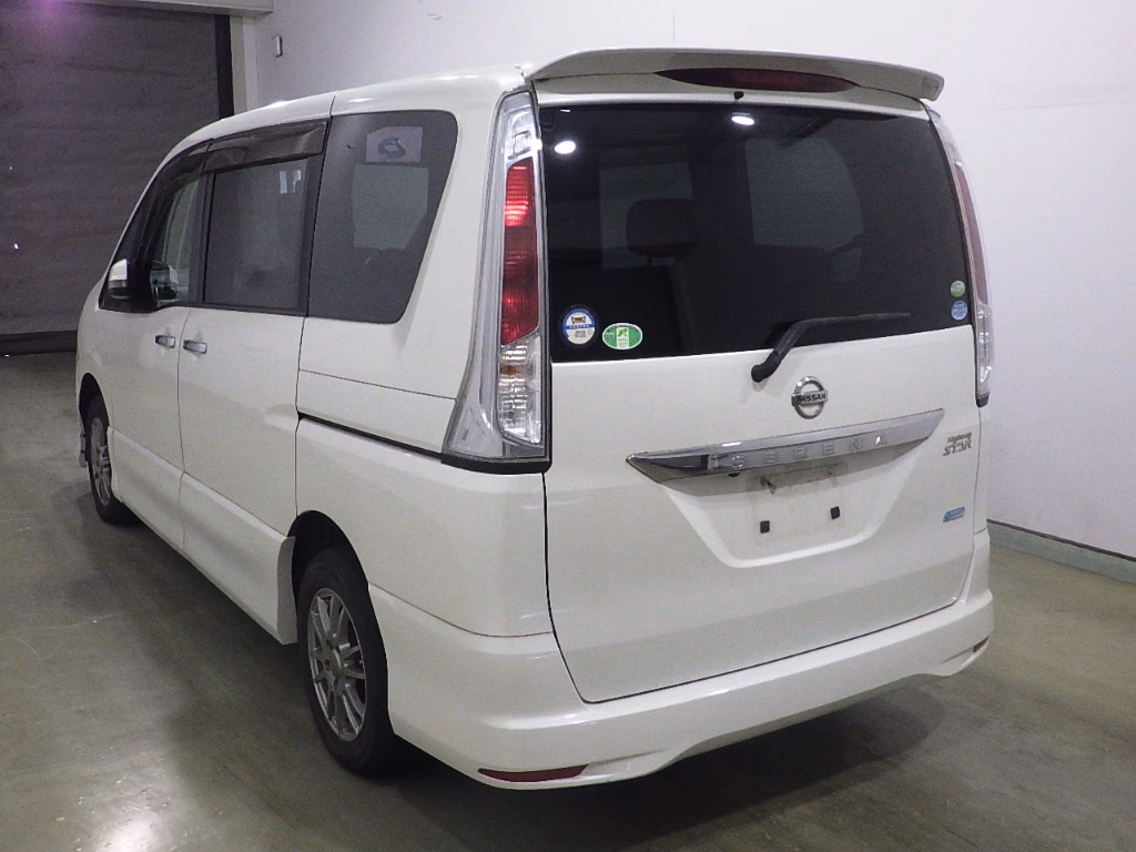 NISSAN SERENA