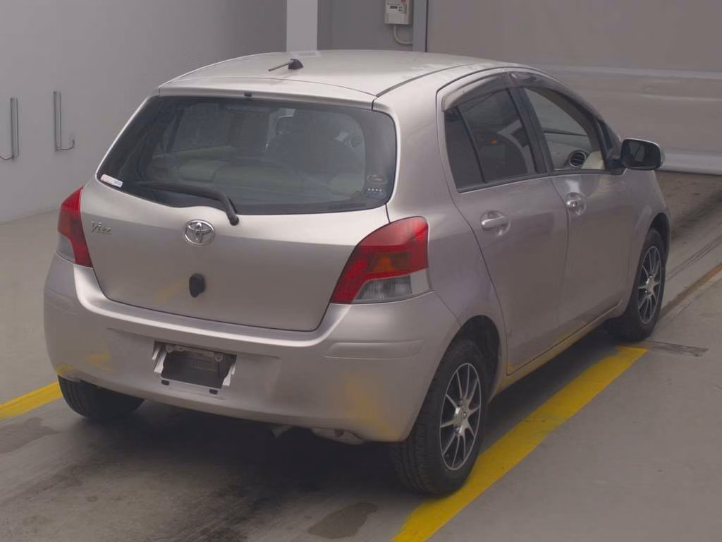 TOYOTA VITZ