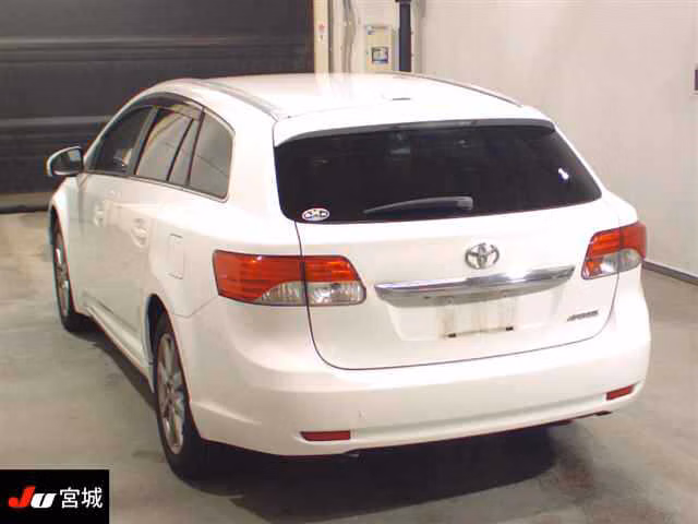 TOYOTA AVENSIS