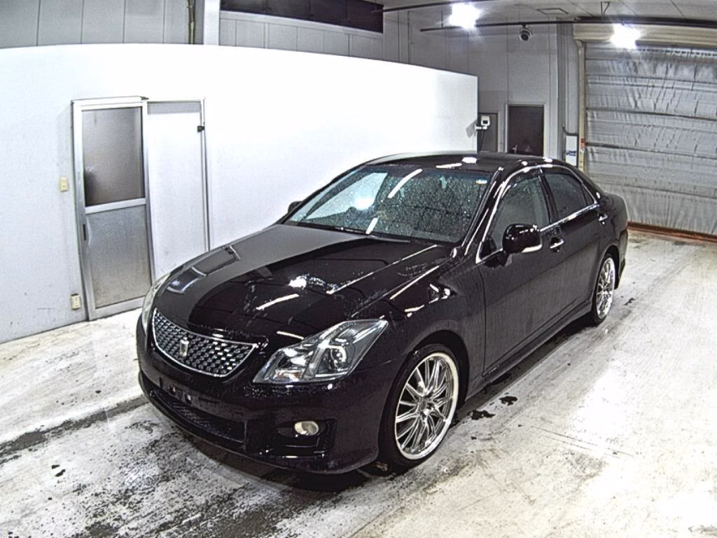 TOYOTA CROWN