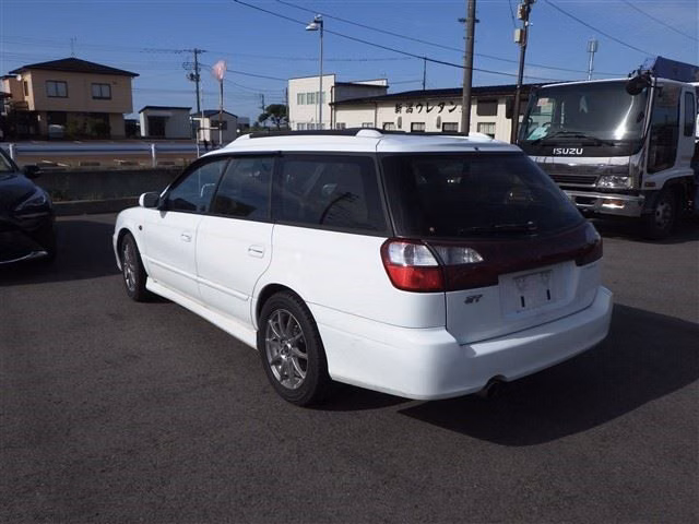 SUBARU LEGACY