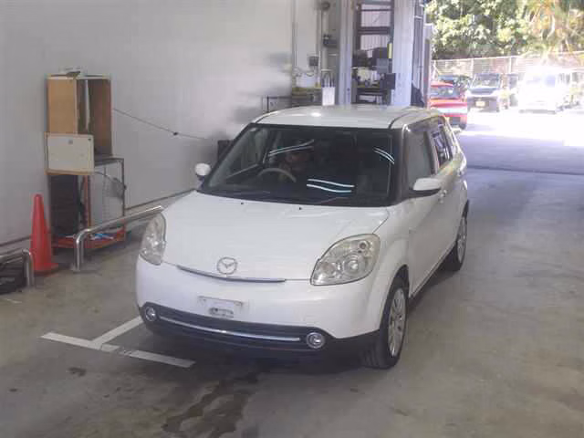 MAZDA VERISA