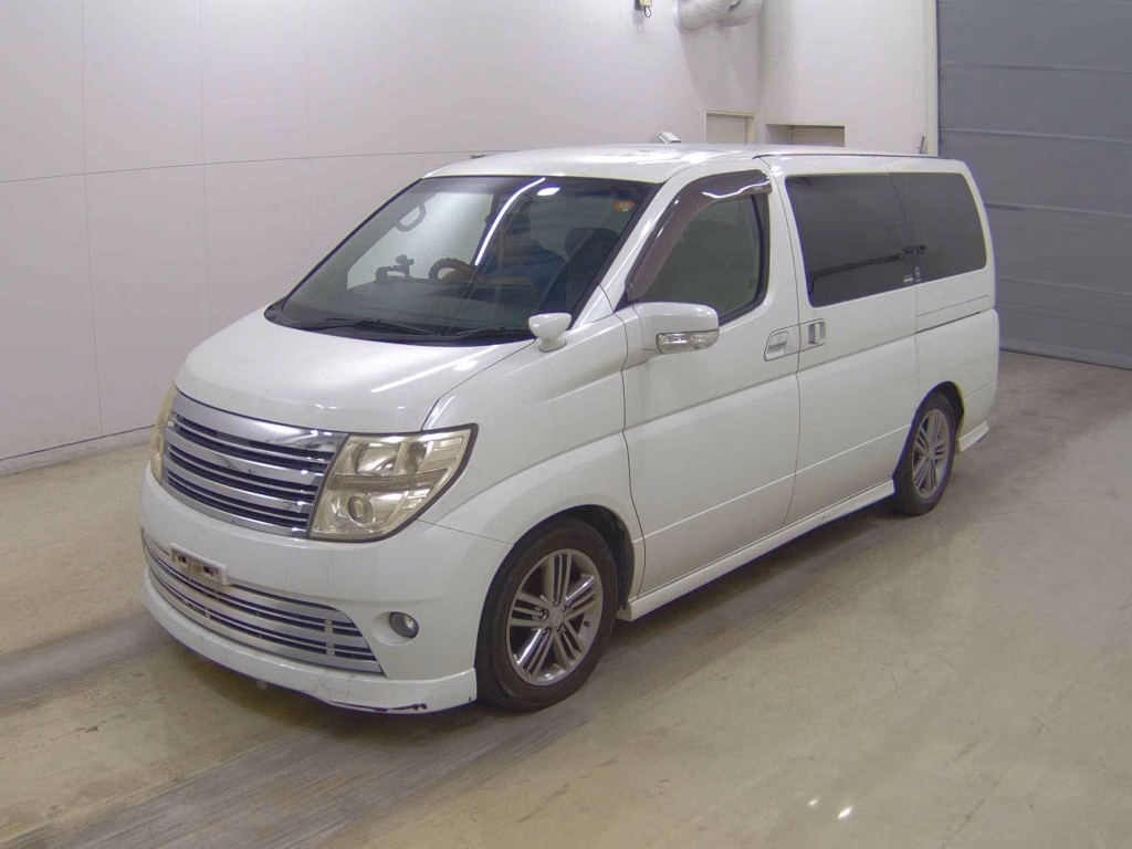 NISSAN ELGRAND