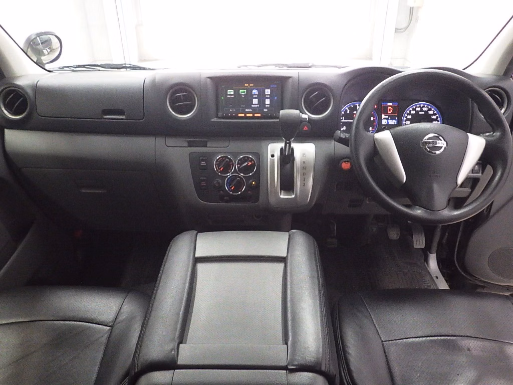 NISSAN NV350 CARAVAN