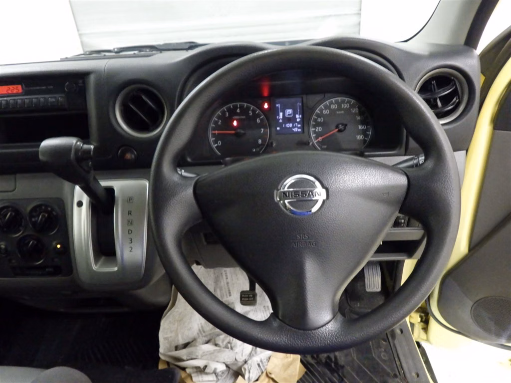 NISSAN NV350 CARAVAN