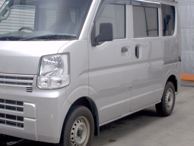 MITSUBISHI MINICAB
