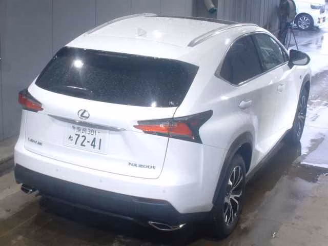 LEXUS NX200T
