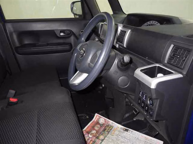 DAIHATSU WAKE