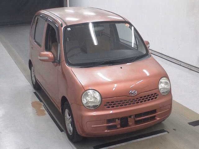 DAIHATSU MOVE LATTE