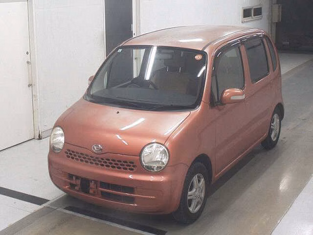 DAIHATSU MOVE LATTE
