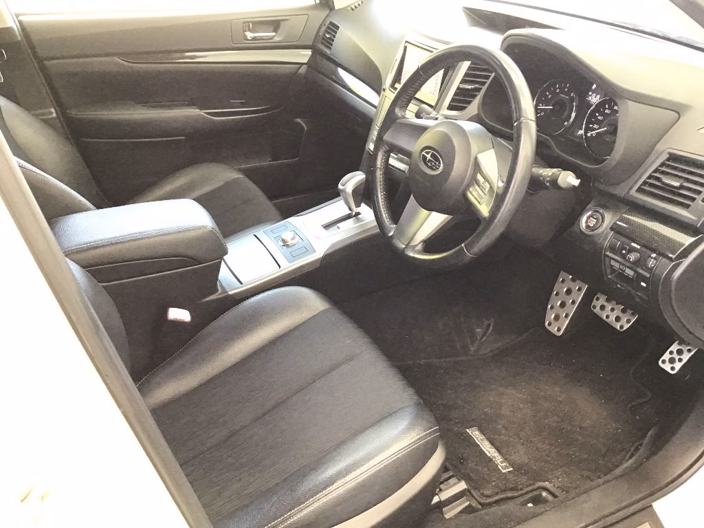SUBARU LEGACY