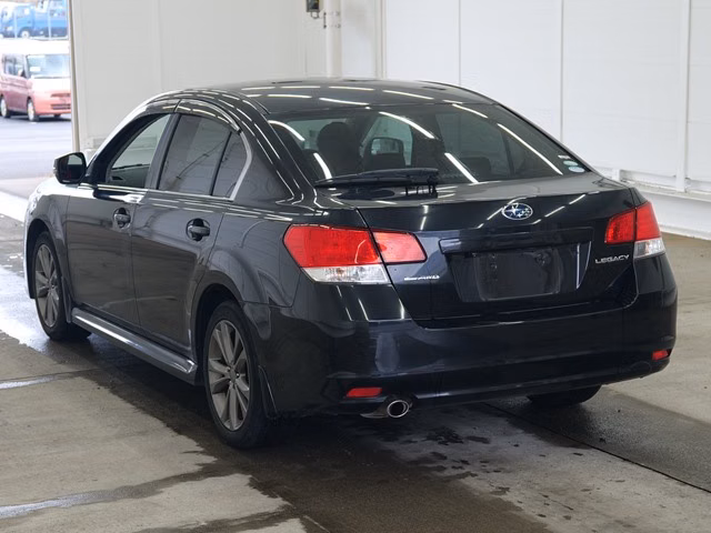SUBARU LEGACY B4