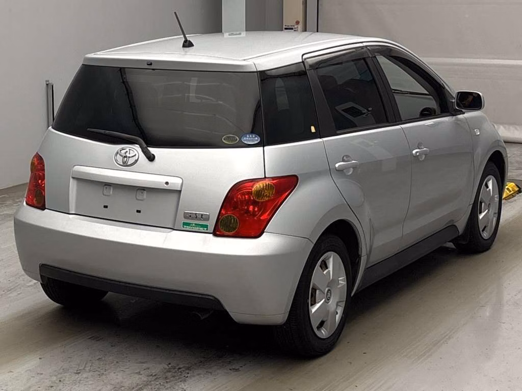 TOYOTA IST
