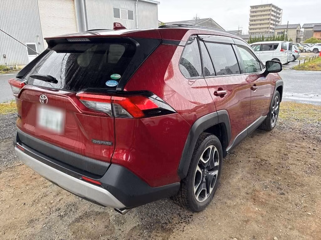 TOYOTA RAV4