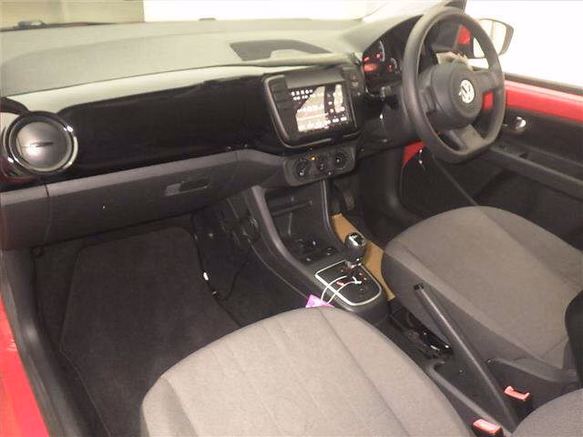 VOLKSWAGEN UP!