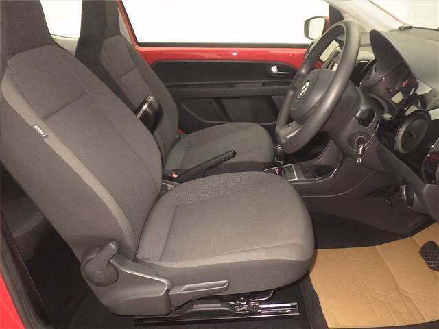 VOLKSWAGEN UP!