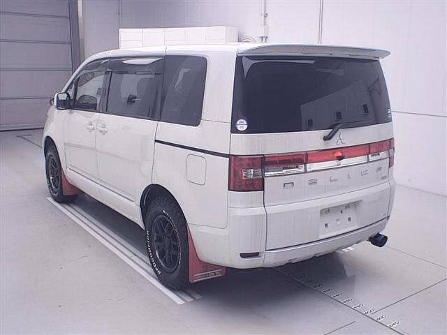 MITSUBISHI DELICA D:5