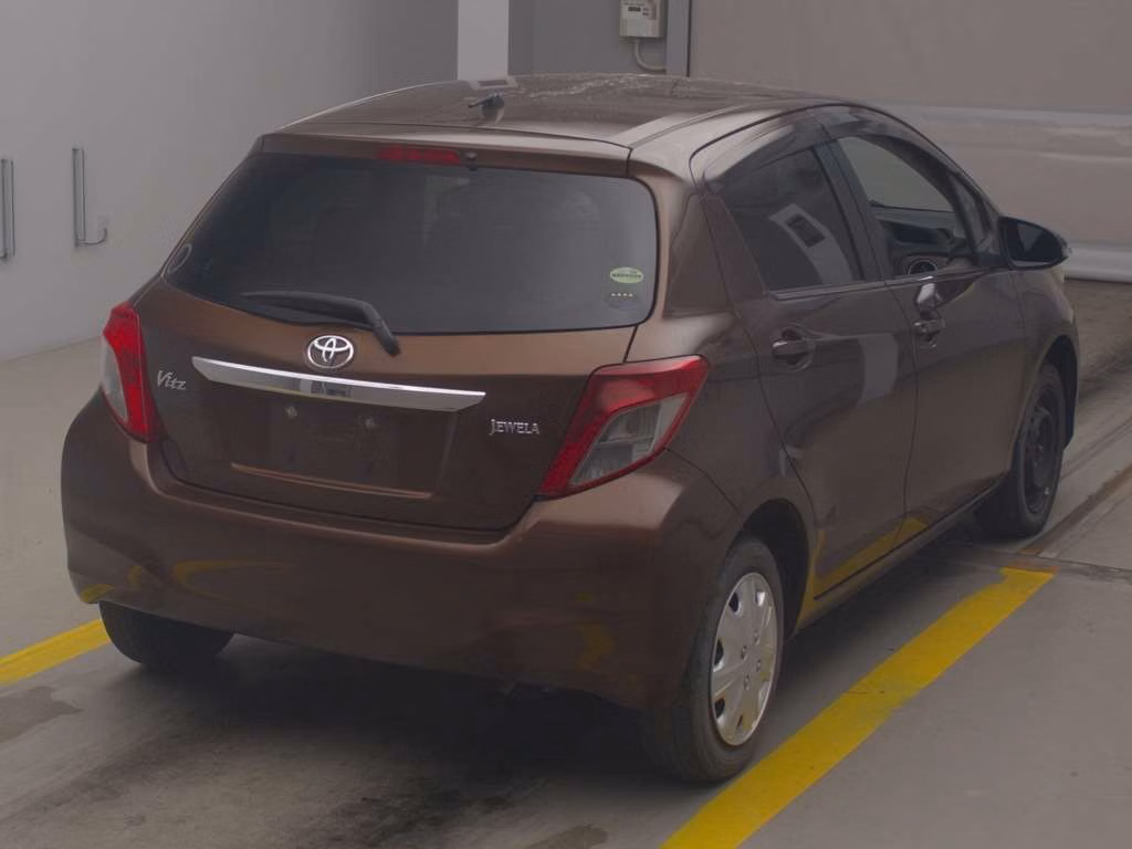 TOYOTA VITZ