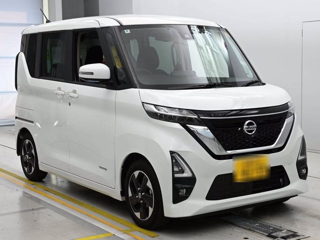 NISSAN ROOX