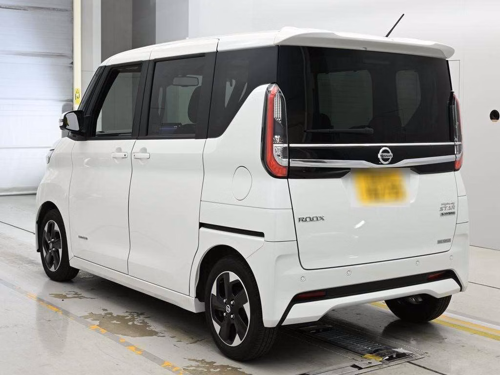 NISSAN ROOX