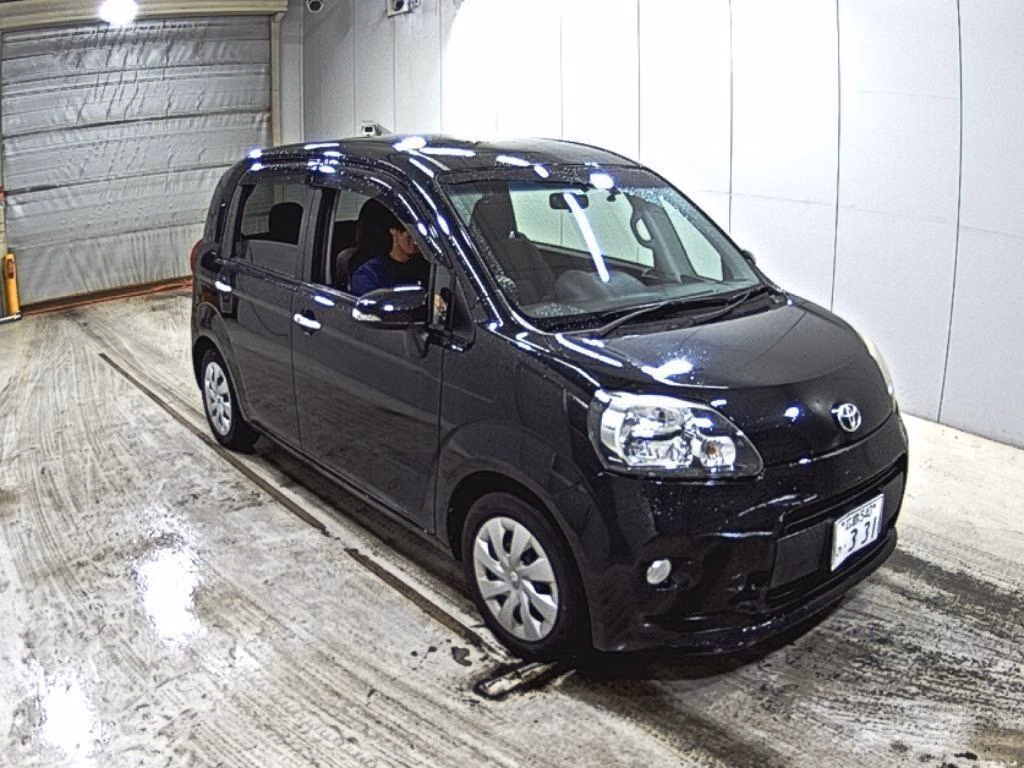 TOYOTA PORTE