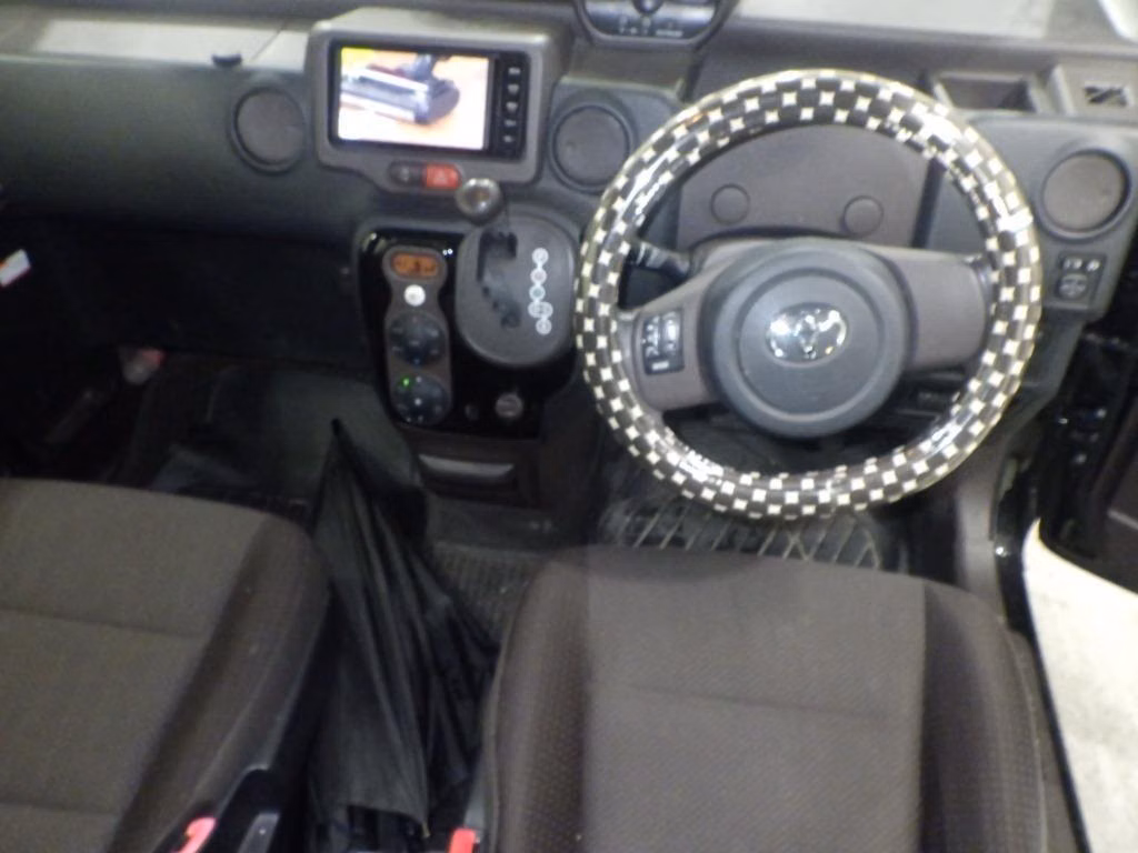 TOYOTA PORTE