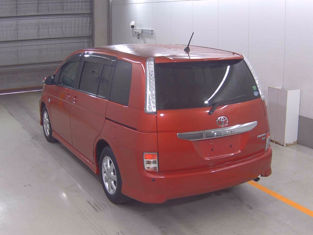 TOYOTA ISIS