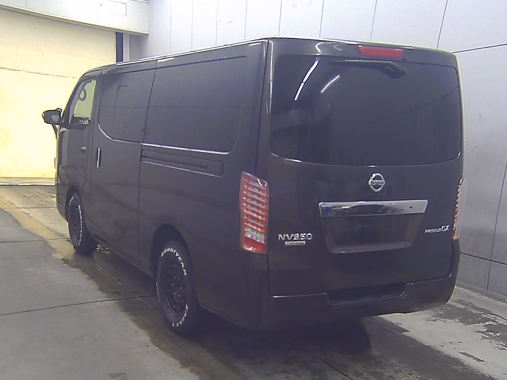 NISSAN NV350 CARAVAN