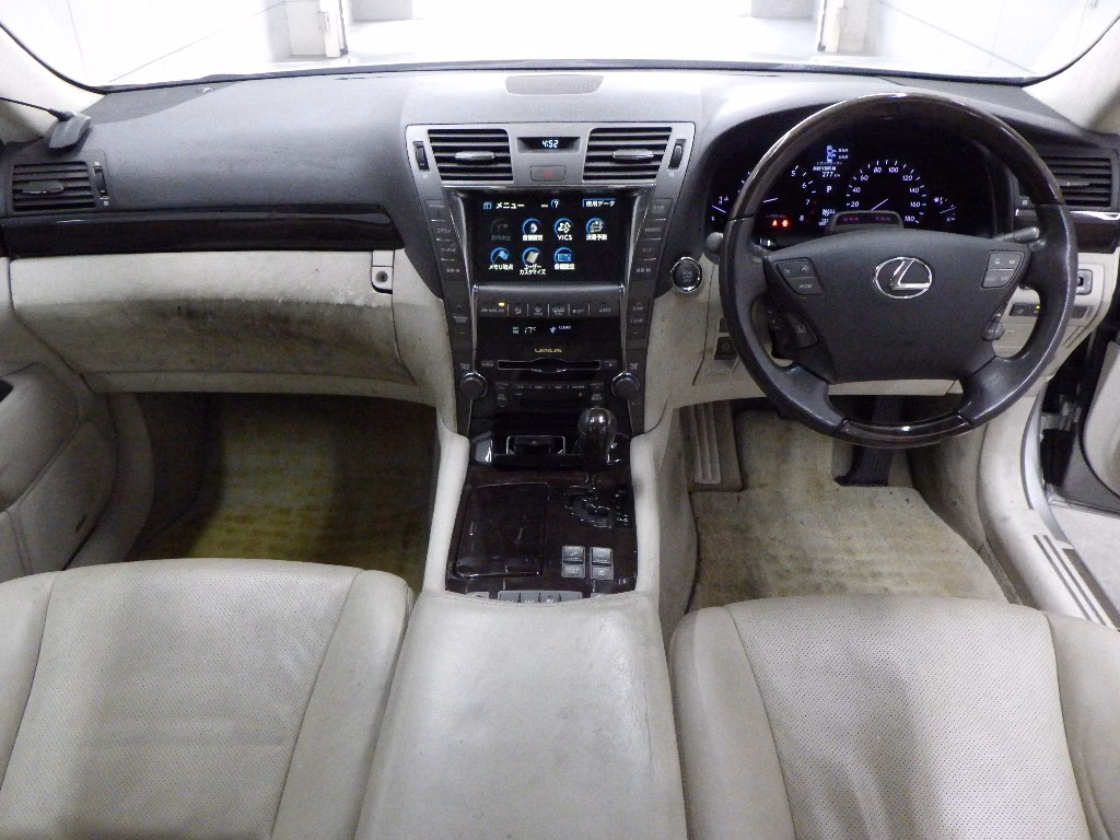 LEXUS LS460