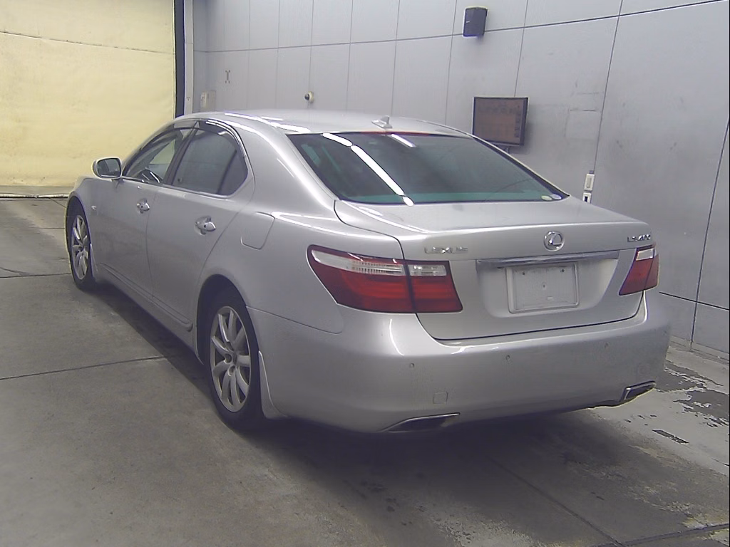 LEXUS LS460