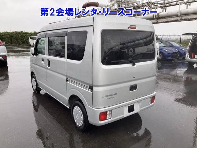 MITSUBISHI MINICAB