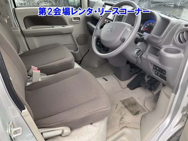 MITSUBISHI MINICAB